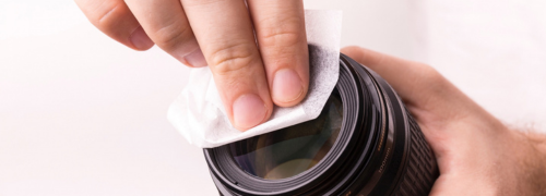 汚れは無理に拭き取らない